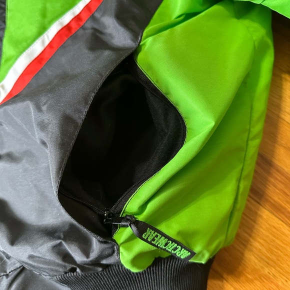 Arctic Cat Mens large Snowmobile jacket with zip out liner, excellent condition - Picture 8 of 9